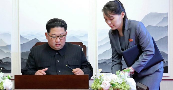 “Kim Jong-un è in coma, alcuni poteri alla sorella Kim Yo-jong. Successione non ancora completata”