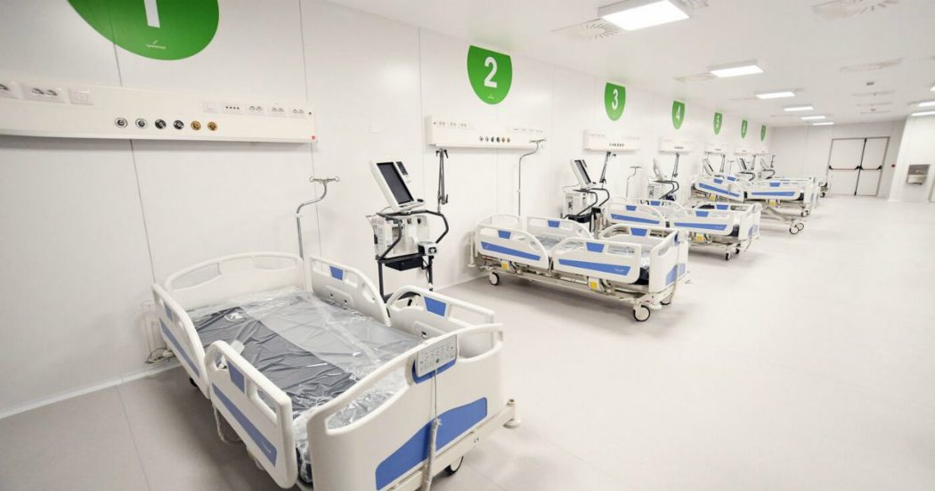 Ospedale Fiera Milano, proposta per la riconversione: “Sia usato anche per tamponi e pazienti post-covid. Gallera interessato, poi è sparito”