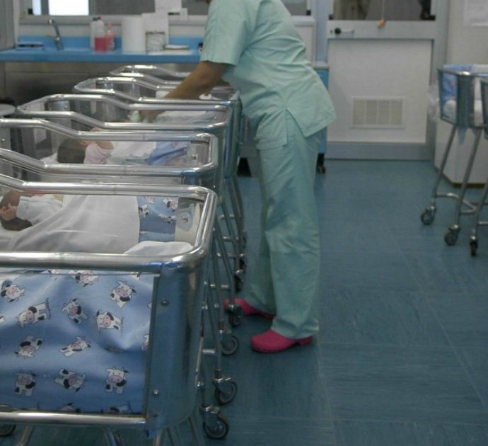 A 25 anni partorisce 9 gemelli: i medici ne avevano contati “solo” 7 durante le ecografie