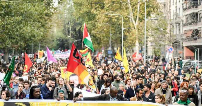 Milano, tornano le piazze tra proteste contro la Regione e rivendicazioni sociali: tre eventi dal Duomo a Palazzo Lombardia