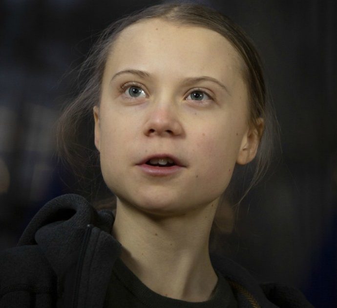 Greta Thunberg compie 18 anni: “Avere figli non è da egoisti. Il problema non sono le persone, ma come si comportano”