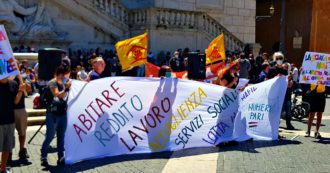Copertina di Roma, sit-in dei Numeri Pari sotto al Comune. Senzacasa, migranti, lavoratori del sociale e insegnanti uniti per “una città più accogliente”