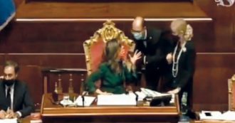 Bestemmie & cazziatoni. È Casellati show al Senato