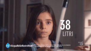 Copertina di Pubblicità regresso – Finish: il futuro è donna (purché in cucina)