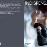 247746 0066 4721219 Firenze, copertina del libro Indispensabili (nelle librerie edito da Centro Di), reportage sugli Infermieri dell’Ospedale di Santa Maria Nuova 2020 06 22 © Massimo Sestini