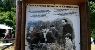 Copertina di Don Lorenzo Milani, 53 anni fa moriva il sacerdote-maestro. Il ricordo degli allievi: “Oggi vorrebbe una scuola più equa per tutti”