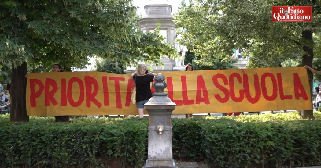 Milano, genitori e docenti protestano: “Linee guida? Si rischia di creare scuole di serie A e di serie C. In 3 mesi trovate poche idee e confuse”