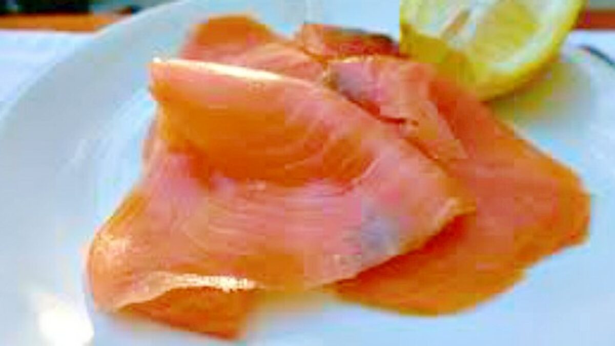 Batteri nel salmone, l’appello del supermercato di Treviso: “Rischio microbiologico, riportate indietro questa confezione”