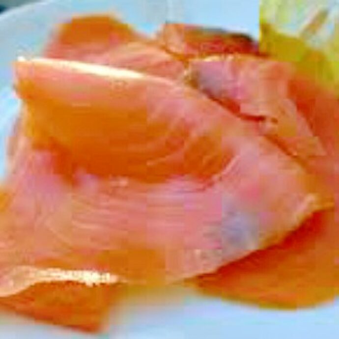 Batteri nel salmone, l’appello del supermercato di Treviso: “Rischio microbiologico, riportate indietro questa confezione”