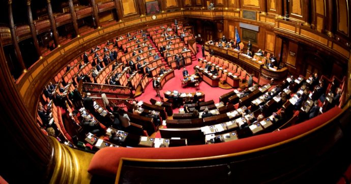 Vitalizi, Palazzo Madama fa ricorso contro la reintroduzione del privilegio per ex senatori. Stop alla restituzione degli arretrati milionari