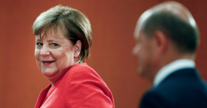 Copertina di La Merkel usata contro Conte, ma pensa alla Germania. Calviño verso l’Eurogruppo