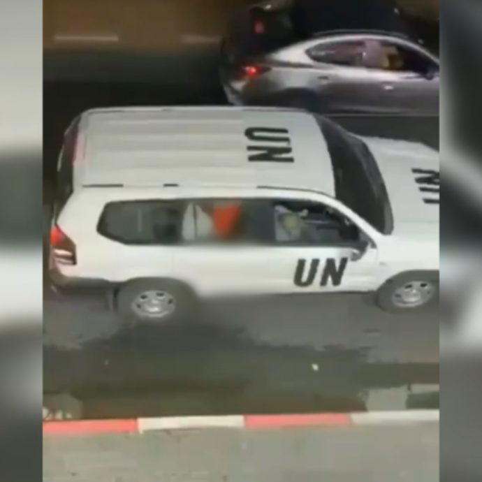 Sesso nell’auto dell’Onu a Tel Aviv: il video-scandalo fa il giro del web e il funzionario finisce sotto inchiesta