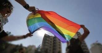 Copertina di Il Nevada inserisce i matrimoni gay nella sua Costituzione: è il primo Stato a farlo negli Usa