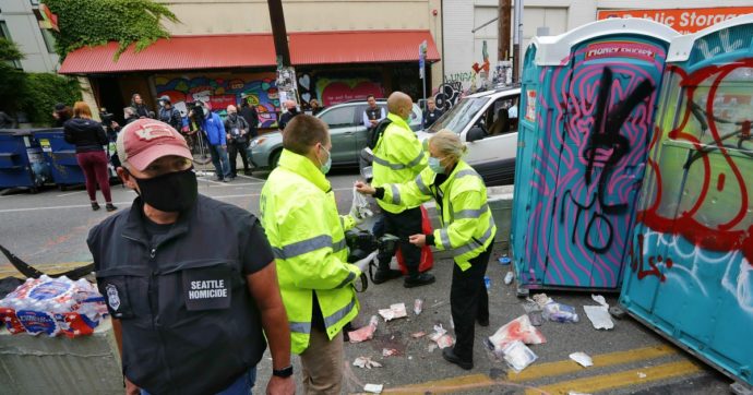 Seattle, sparatoria nella zona occupata dai manifestanti per i diritti degli afroamericani: ucciso un 16enne, grave un 14enne