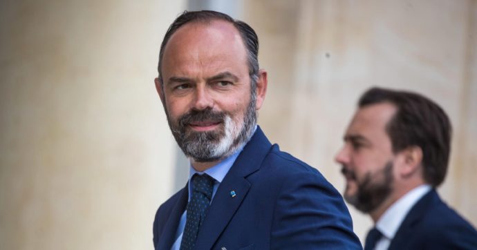 Quel dilemma di Philippe: resta premier o lascia Manu?