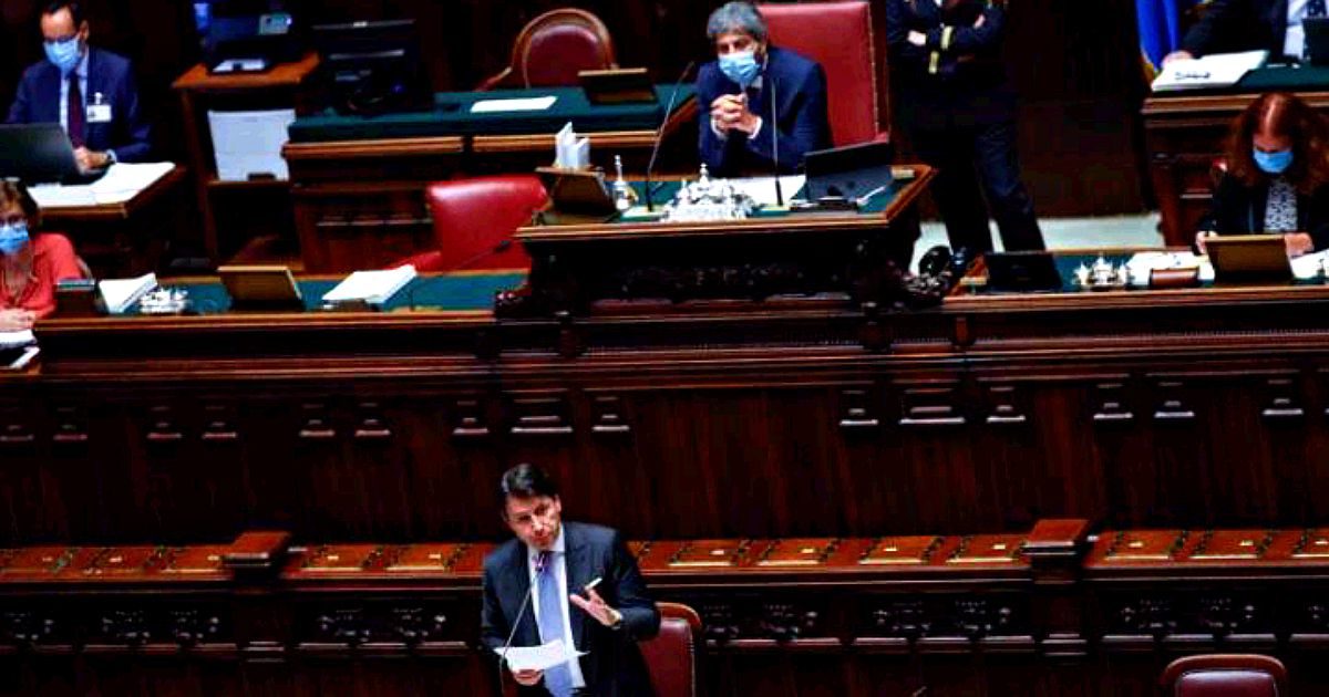 Conte alla Camera: “Non vi è alcuna connessione tra il Mes e le scelte di bilancio relative a spesa pubbliche e tasse. Ogni decisione su risorse Ue sarà condivisa con il Parlamento”