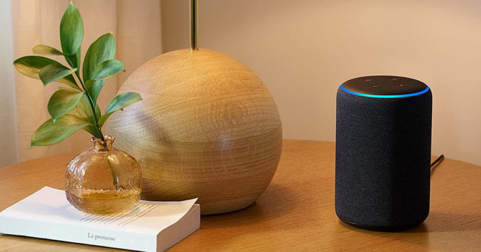 Amazon Echo 3ª generazione, smart speaker in offerta a metà prezzo