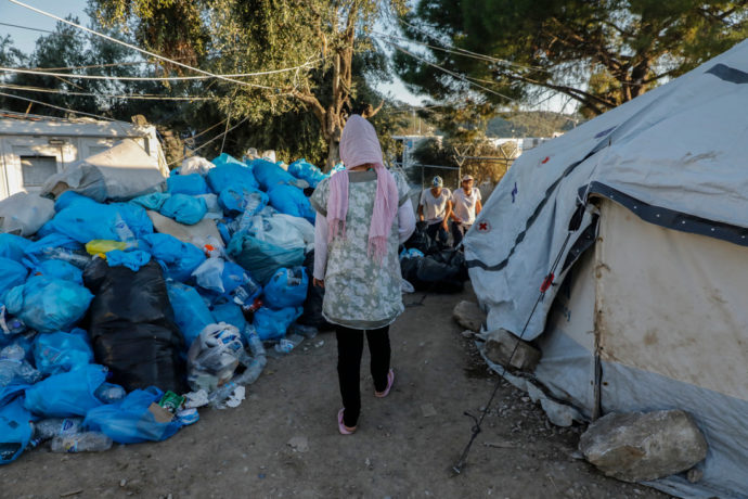 Migranti, le condizioni disumane dei campi in Grecia in piena ...