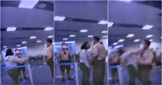 Copertina di Miami, litigio in aeroporto: poliziotto colpisce con un pugno in faccia una donna afroamericana. Dipartimento: “Avviata indagine”
