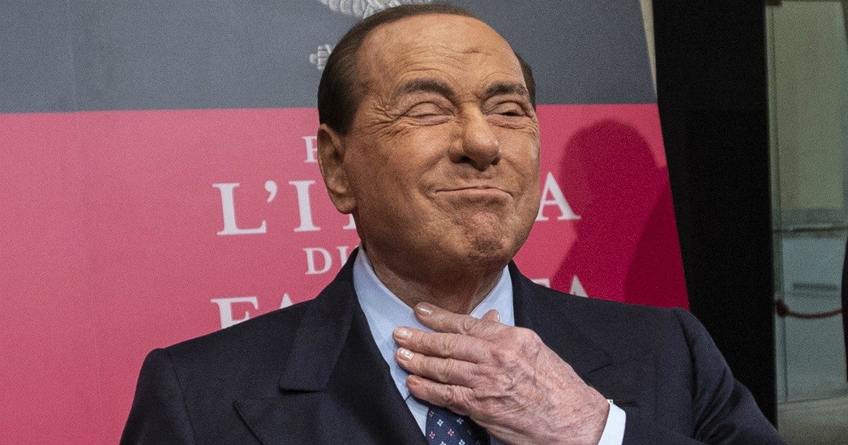 Lele Mora e le cene ad Arcore da Silvio Berlusconi: “Qual era la sua mania. E ciò che non ha mai osato chiedermi”