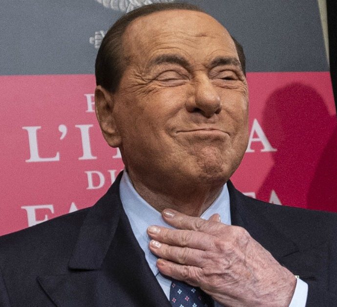 Lele Mora e le cene ad Arcore da Silvio Berlusconi: “Qual era la sua mania. E ciò che non ha mai osato chiedermi”