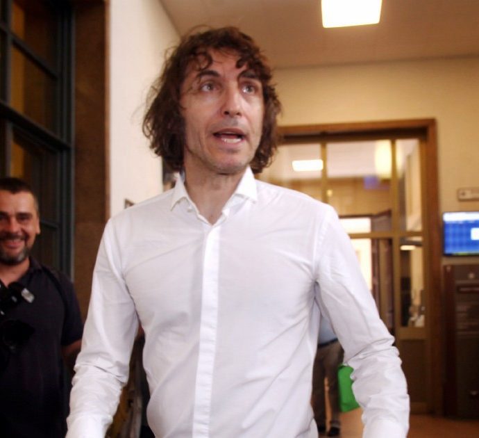 Giuseppe Cruciani: “Mi hanno rubato il motorino ma quello che è successo dopo ha dell’incredibile. Ho dovuto pagare 250 euro”