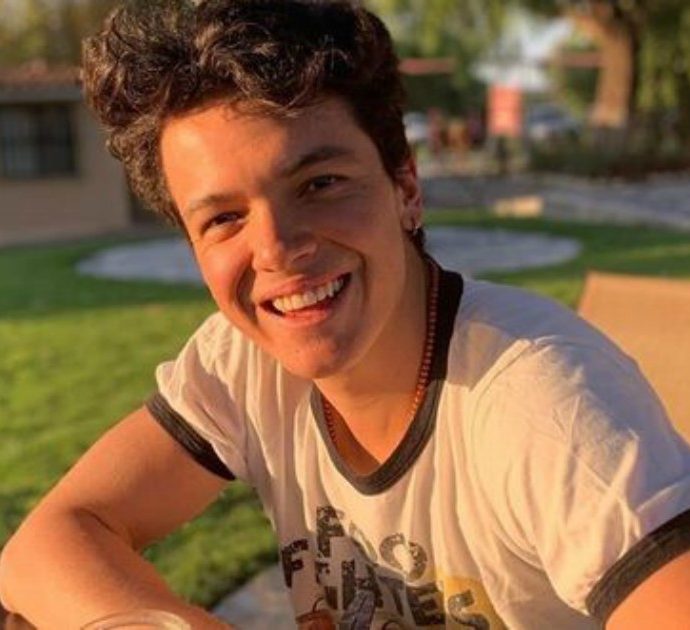 Morto Sebastian Athie, addio alla star di Disney Channel: aveva 24 anni, è giallo sulle cause della morte