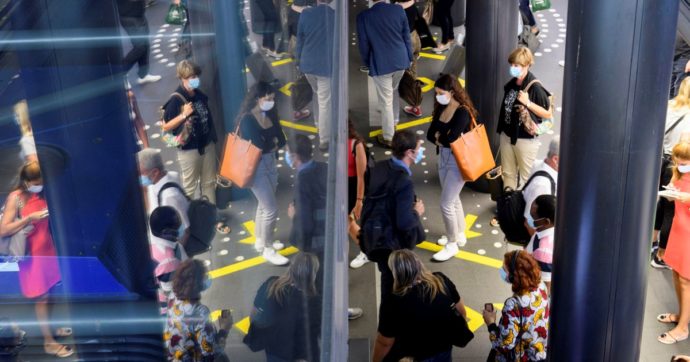 I 239 scienziati all’Oms: “Il Covid viaggia nell’aria”