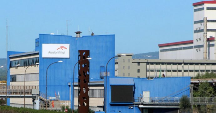 Ex Ilva, ArcelorMittal annuncia altri tre mesi di cassa integrazione