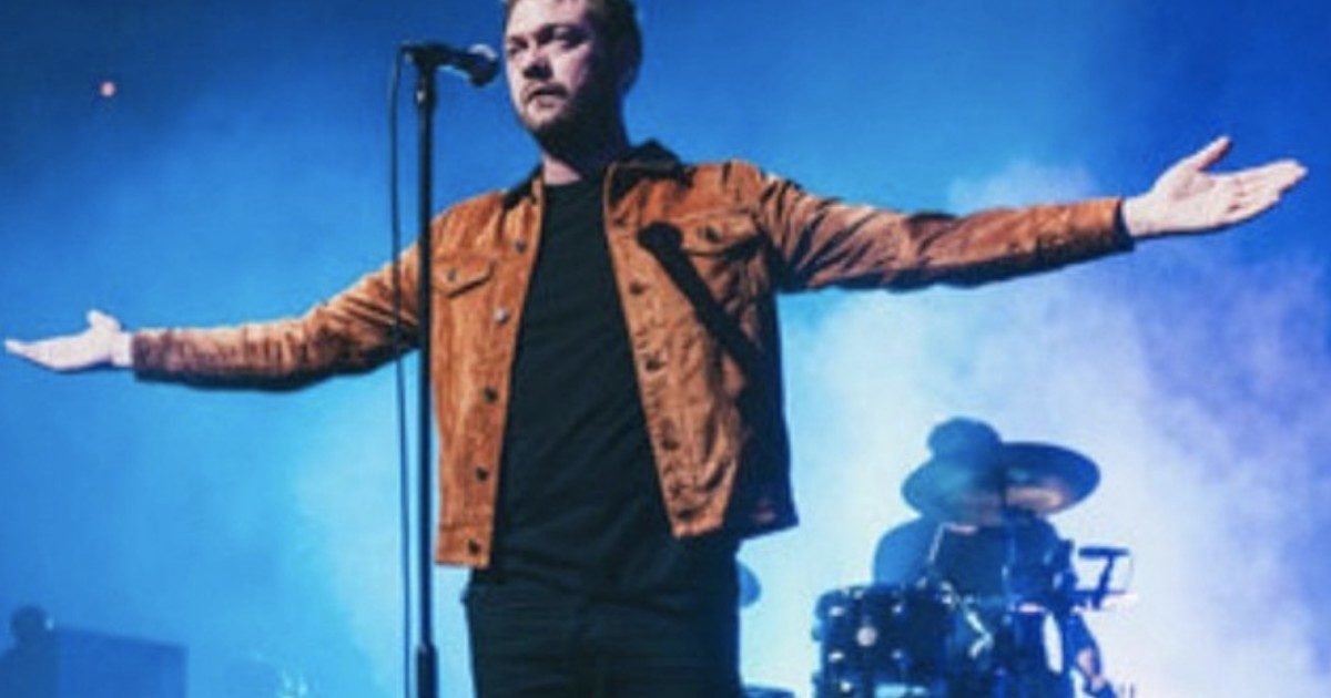 Kasabian, Tom Meighan condannato per aver picchiato l’ex fidanzata Vikki Ager. La band: “La violenza è inaccettabile, è fuori dal gruppo”