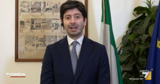 Copertina di Coronavirus, ministro Speranza su La7: “Vaccino forse entro fine dell’anno. Sarà gratis ma non punto alla sua obbligatorietà”