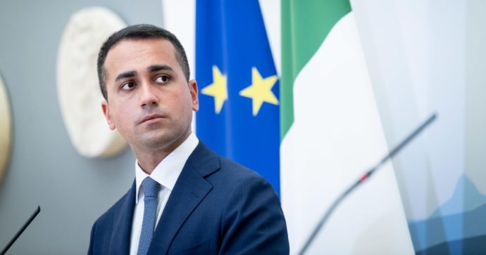 L’ultima crepa a 5 Stelle. “Qui ci sfotte pure Toti”