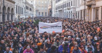 Copertina di “Siamo vivi” Riparte il tour delle Sardine