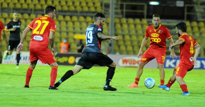 Cassa integrazione, ritardi dell’Inps anche per l’erogazione ai calciatori di Serie C. E i club rischiano la beffa della penalizzazione