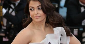 Copertina di Aishwarya Rai, la star di Bollywood è positiva al coronavirus: contagiata anche la figlia di otto anni, ricoverati il marito e il suocero