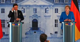 Copertina di Merkel: “Da italiani disciplina ammirabile, superiamo insieme crisi economica e sociale”