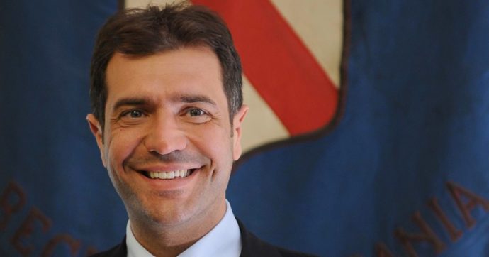 Caldoro candida Sica, che lo colpì col dossier-trans