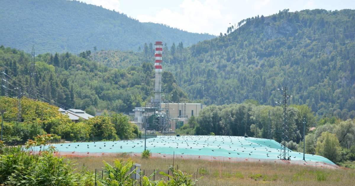 Mega Discarica Di Bussi Anni Di Rimpalli Milioni E Bonifiche Ancora Ferme Il Fatto Quotidiano