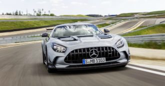 Copertina di Mercedes-AMG GT Black Series, la targa non inganni: è nata per la pista – FOTO