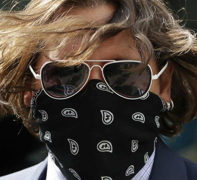 Johnny Depp ha perso la causa contro il Sun: per i giudici “non è diffamazione chiamarlo ‘picchiatore di mogli'”