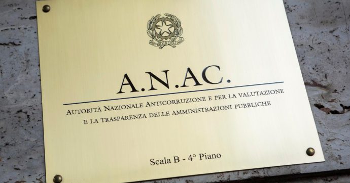 Copertina di Il Lazio deroga al regolamento anticorruzione