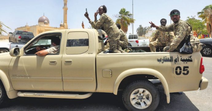 Copertina di L’inganno degli Emirati: il lavoro era la guerra libica