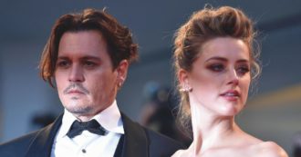 Copertina di Johnny Depp vince un’udienza in tribunale contro l’ex moglie Amber Heard: “Da parte di lei una calcolata e manipolativa bugia”