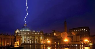 Copertina di Ior: scandali, soldi, misteri e la guerra di Francesco