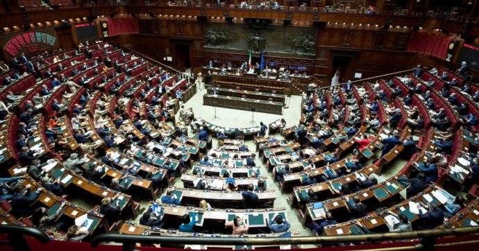 Renzi vuole altre poltrone: stop al Risiko commissioni