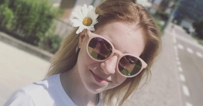 Ekaterina Alexandrovskaya, la star del pattinaggio si è tolta la vita a 20 anni. Prima di morire ha scritto “amore”