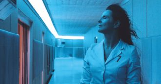 Copertina di “High Life”,  la sopravvivenza (dei sentimenti) – High Life