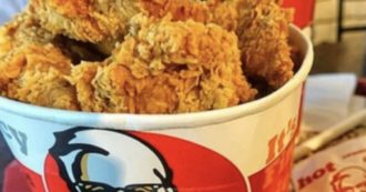 Copertina di KFC, addio ai polli. Arrivano le crocchette in 3D: “Gusto e forma non cambieranno”