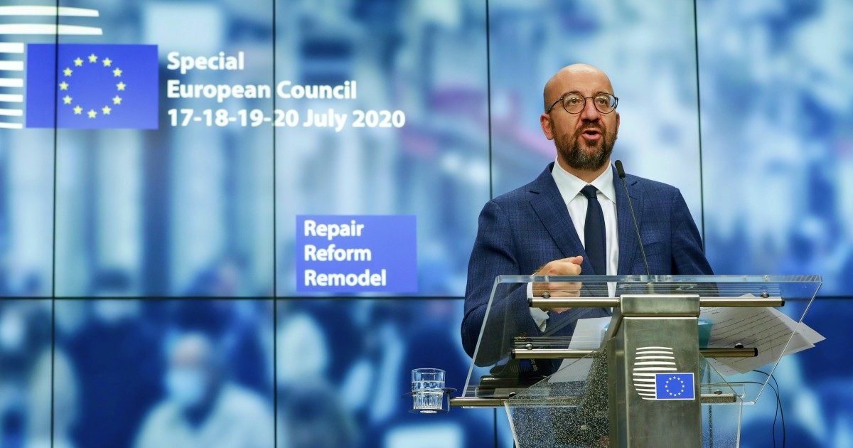 Recovery fund, dalla rivoluzione del debito comune al nodo dei tempi: primi anticipi nel 2021 ma saranno rimborsabili anche spese del 2020. Ecco i punti dell’intesa che rende l’Italia beneficiario netto dell’Unione