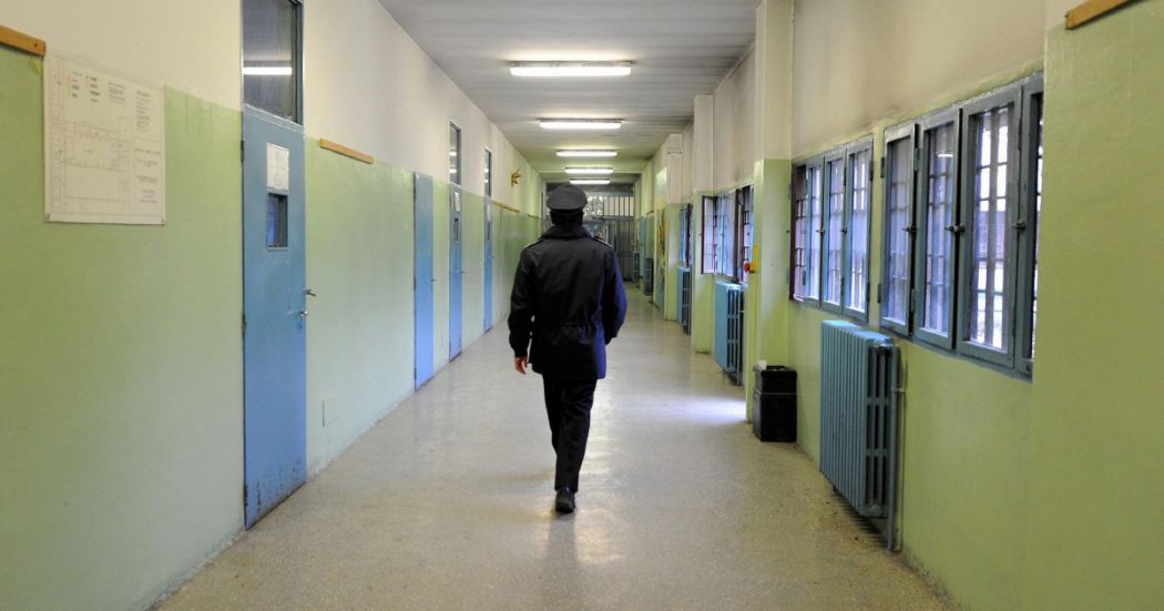 Reggio Calabria, arrestata l’ex direttrice del carcere: “Favoriva i detenuti legati alla ‘ndrangheta e concorreva al rafforzamento”